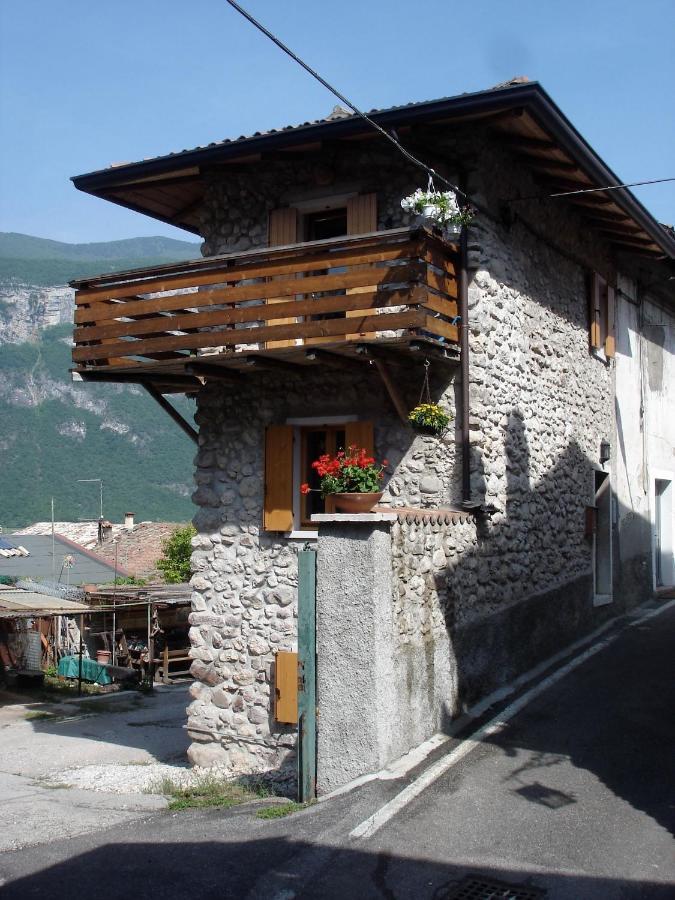 Il Rustico Di Peri Villa Kültér fotó