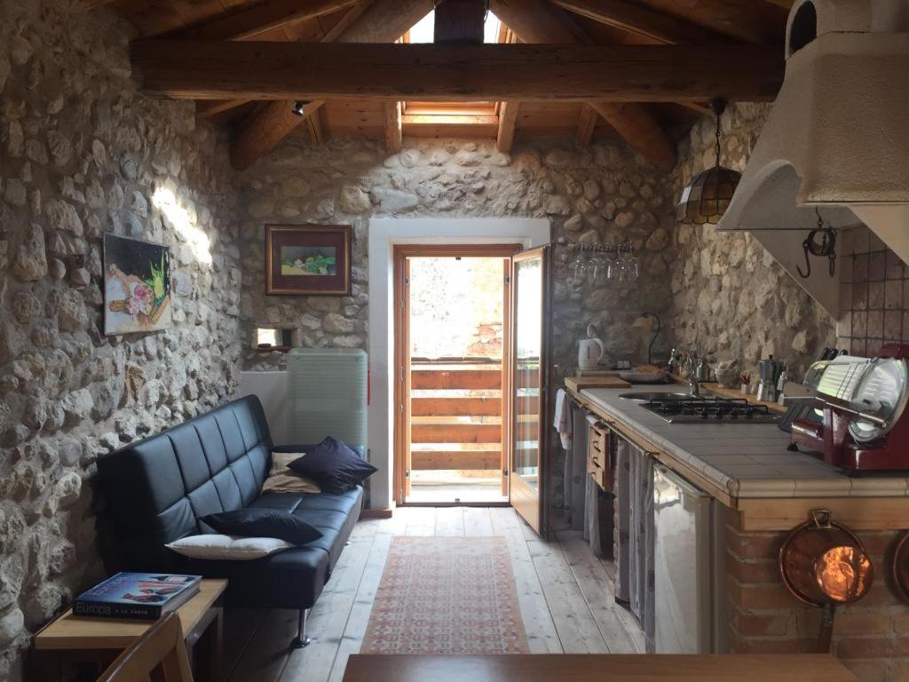 Il Rustico Di Peri Villa Kültér fotó