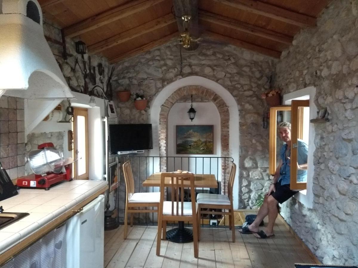 Il Rustico Di Peri Villa Kültér fotó